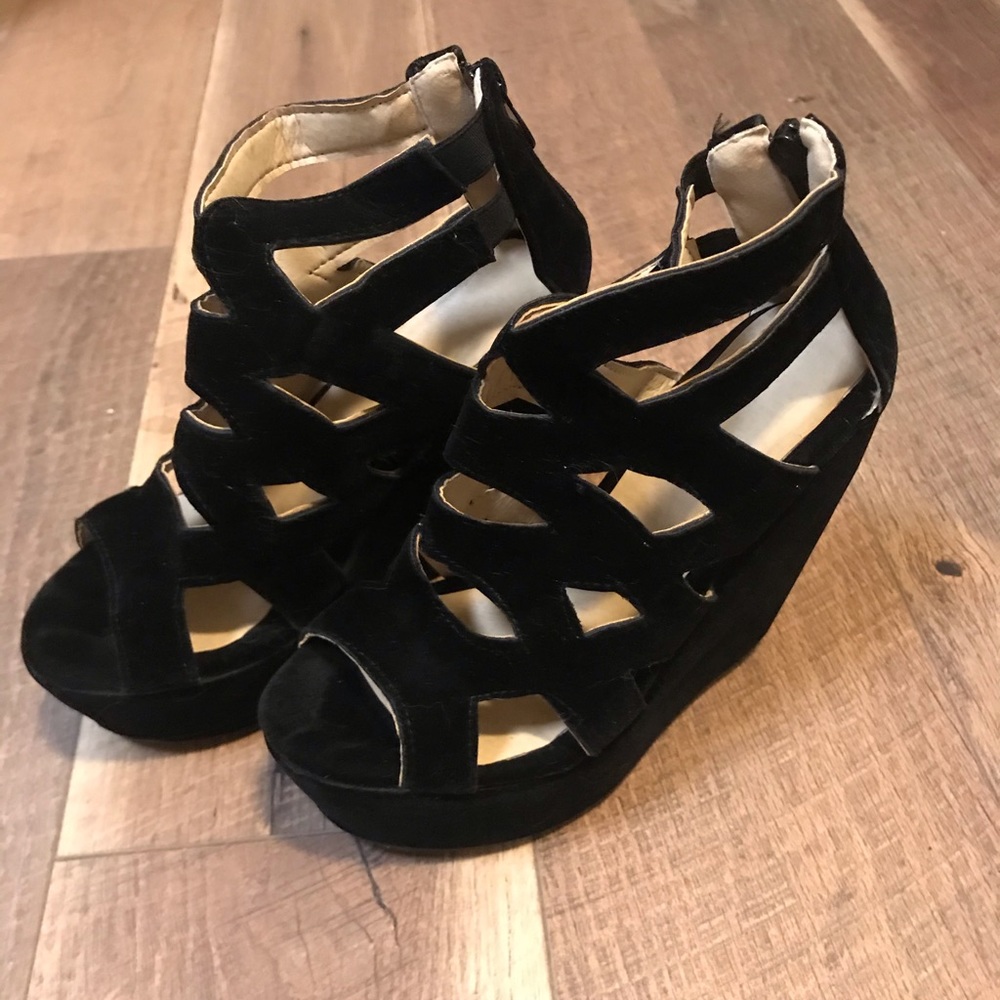 Black Platform Sandals